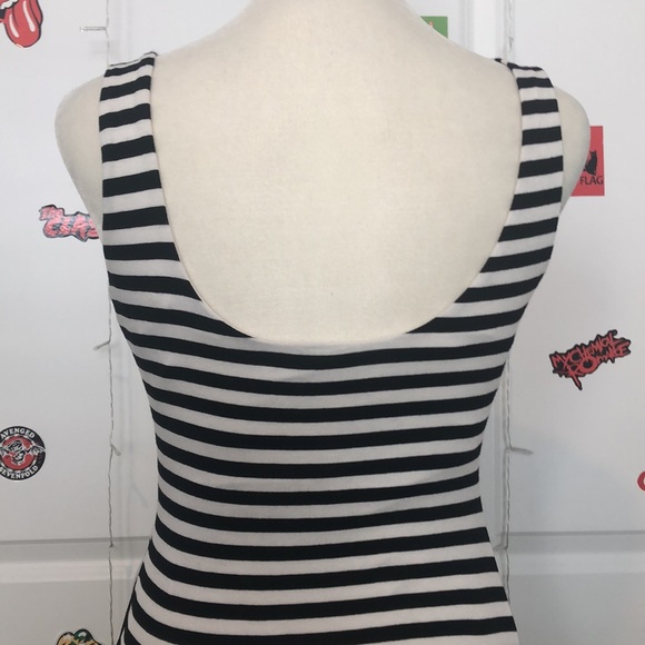 Bebe black & white striped w/yellow bottom fitted mini dress. NWOT! Sz XS - Picture 6 of 9